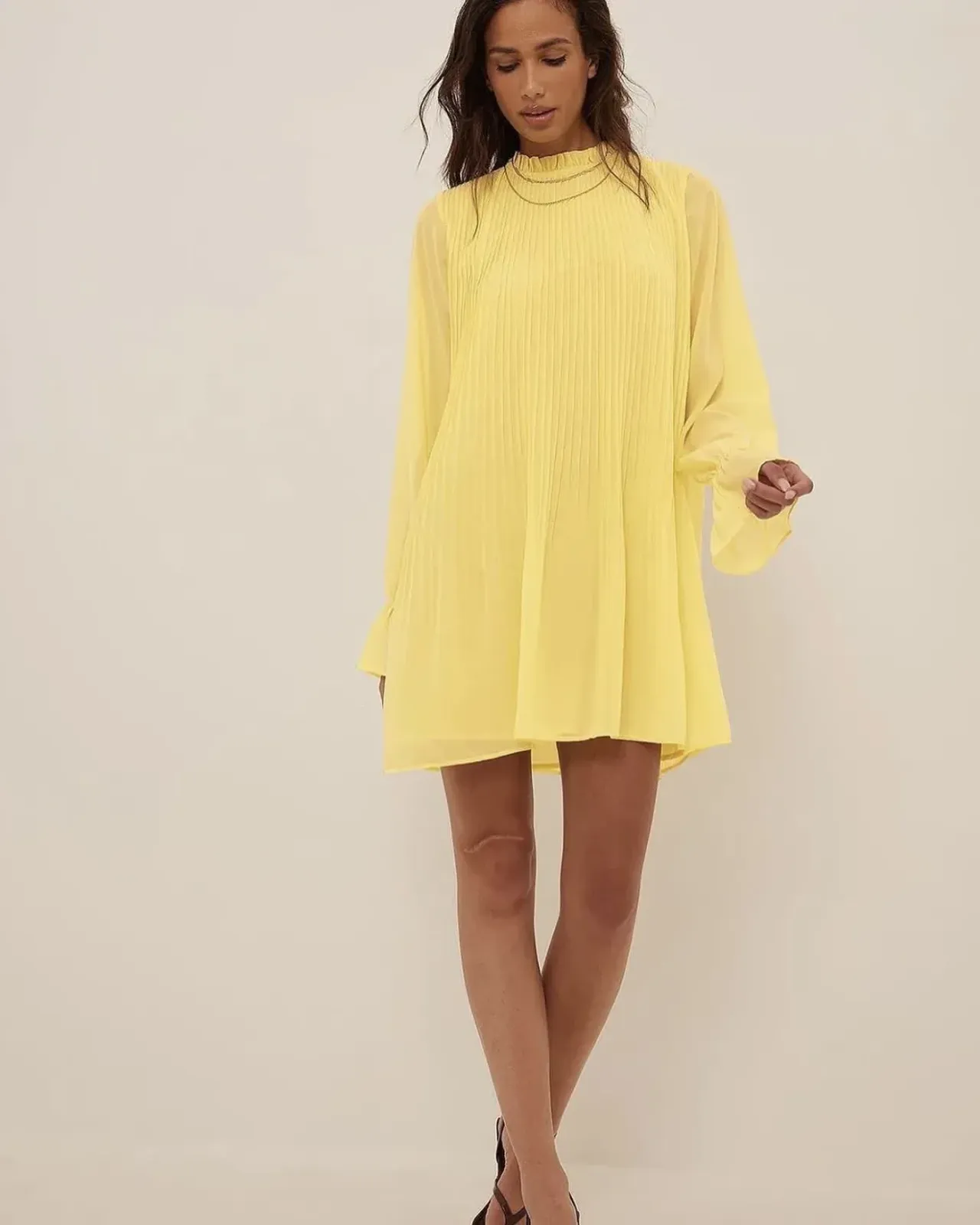Na-Kd yellow dress