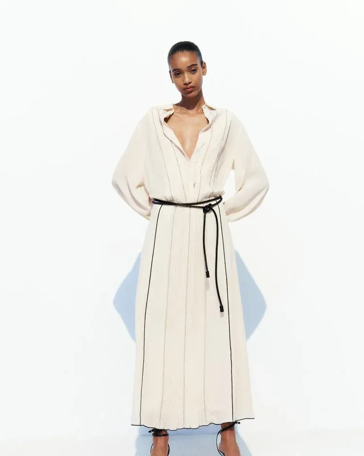 Zara beige skirt