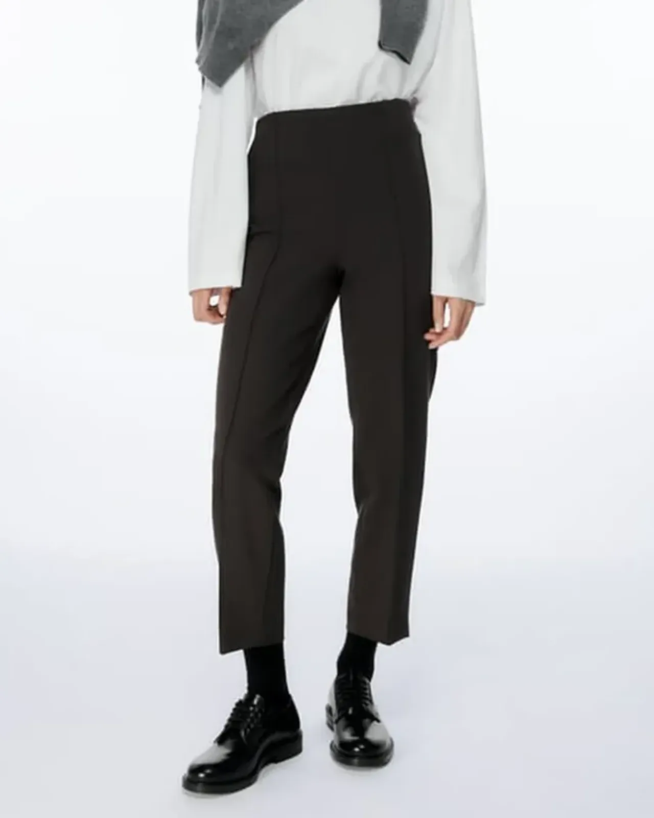 Brown elegant trousers